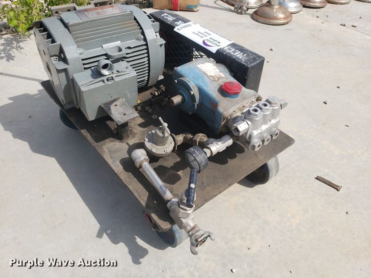 image for item DQ0573 General Electric  pressure tester