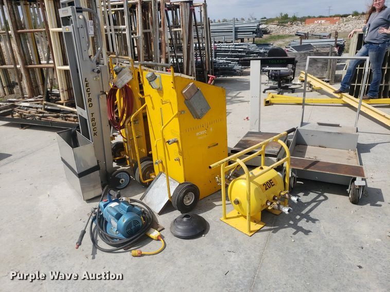 image for item DQ0574 Tools