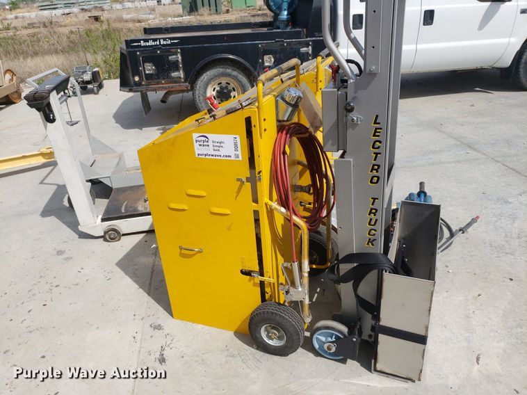 image for item DQ0574 Tools