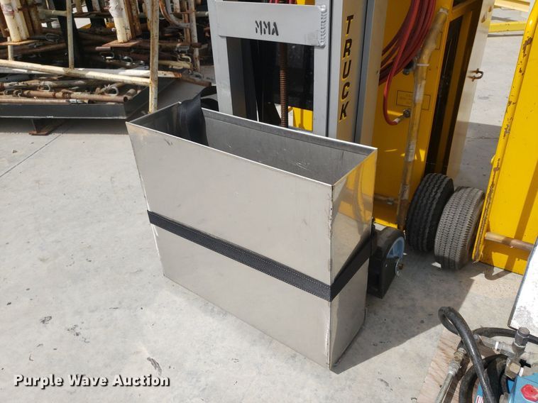 image for item DQ0574 Tools