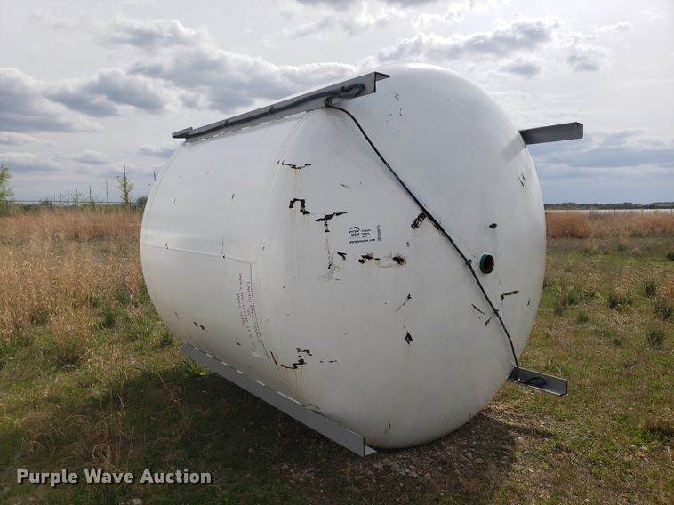 image for item DQ0575 (8) tanks