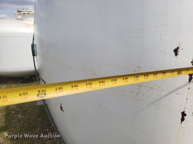 image for item DQ0575 (8) tanks