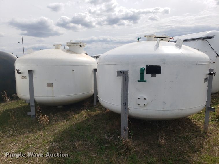 image for item DQ0575 (8) tanks