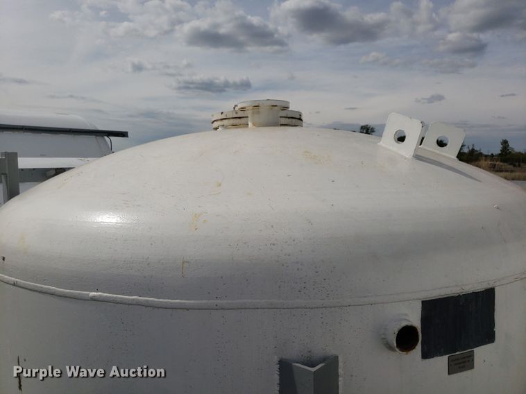 image for item DQ0575 (8) tanks