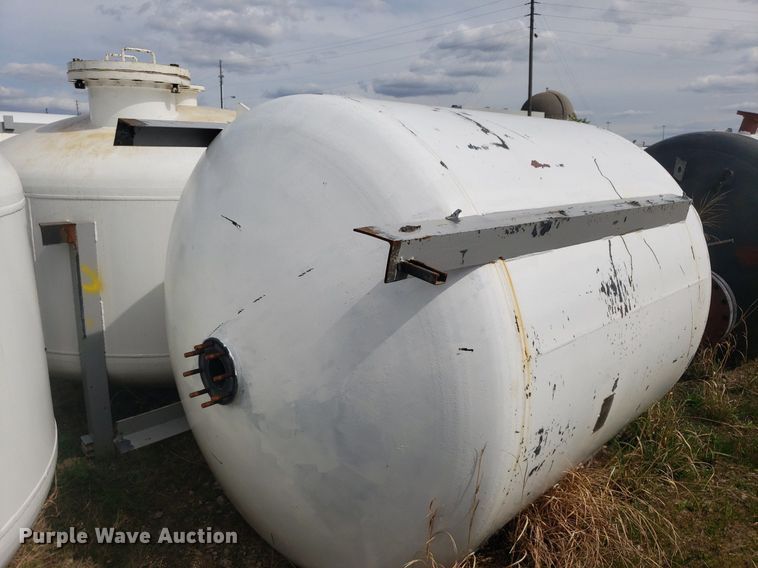 image for item DQ0575 (8) tanks