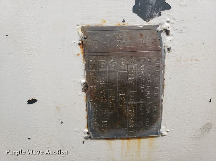 image for item DQ0575 (8) tanks