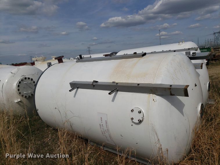 image for item DQ0575 (8) tanks