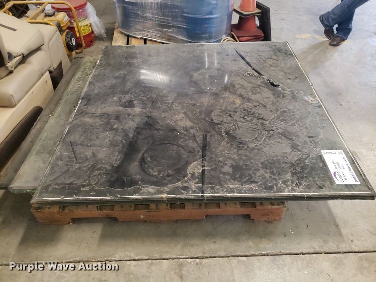 image for item DQ0578 (6) pieces of bullet resistant glass