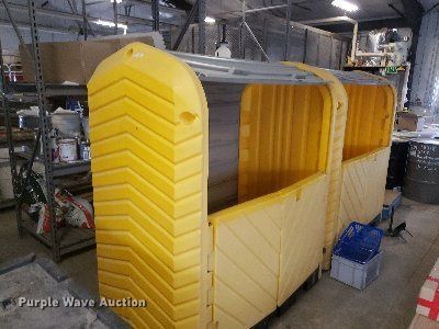 image for item DQ0579 (4) storage containers