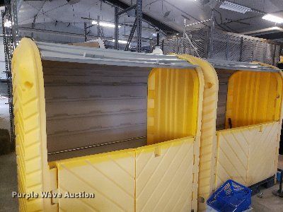 image for item DQ0579 (4) storage containers