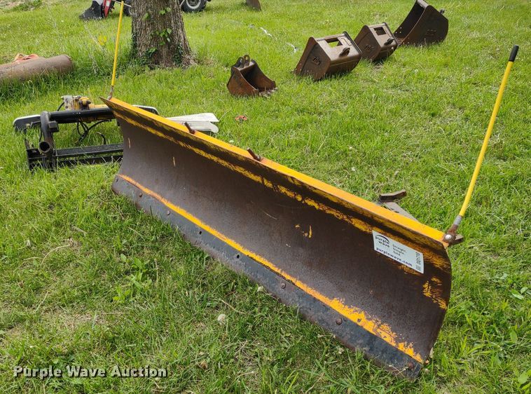 image for item DQ1710 Meyer ST-90  7'6"W snow plow