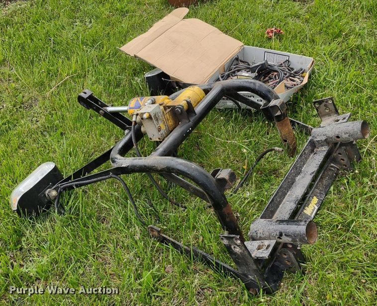 image for item DQ1710 Meyer ST-90  7'6"W snow plow