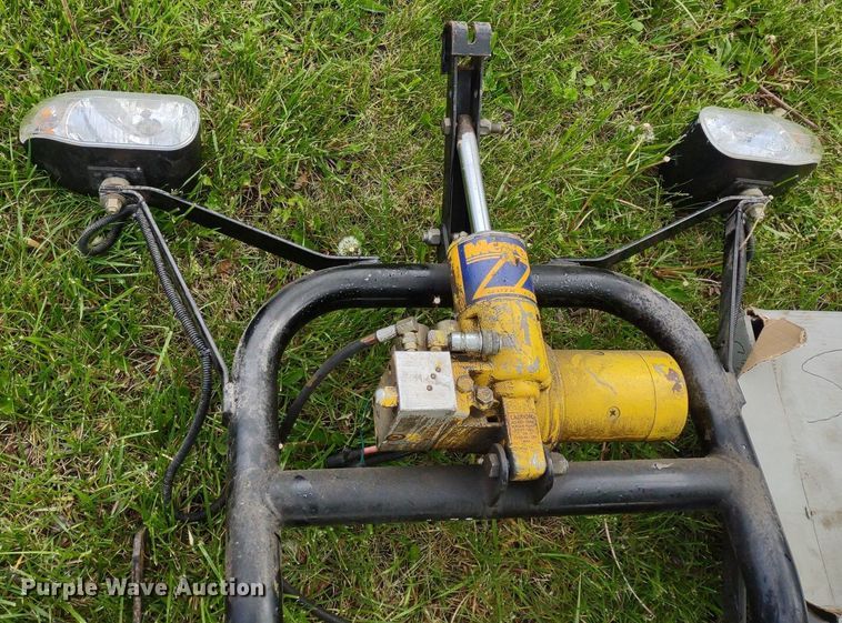 image for item DQ1710 Meyer ST-90  7'6"W snow plow