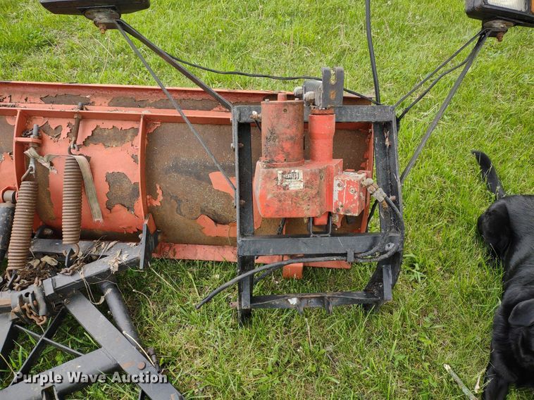 image for item DQ1711 Western  8'W snow plow