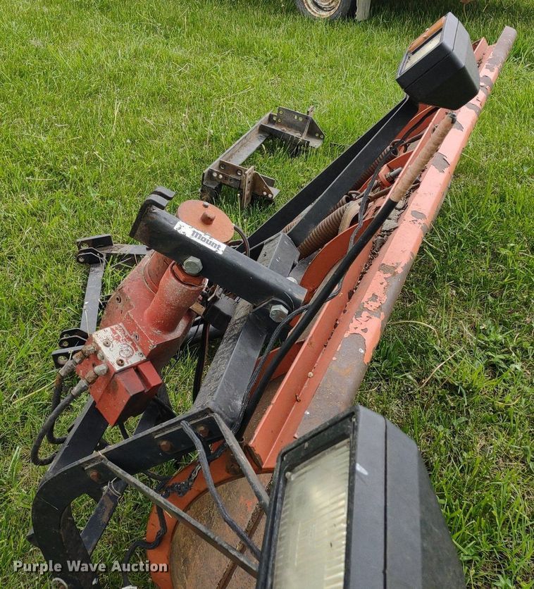 image for item DQ1711 Western  8'W snow plow