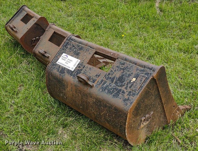 image for item DQ1712 (3) TAG mini excavator buckets