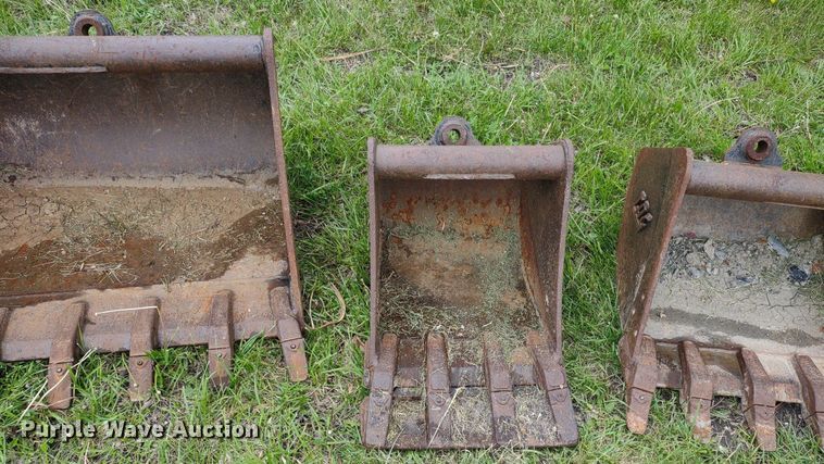 image for item DQ1712 (3) TAG mini excavator buckets