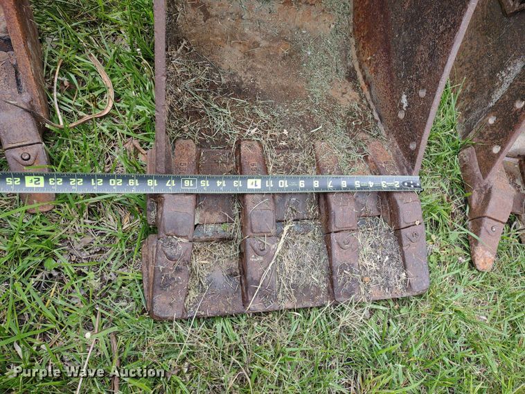 image for item DQ1712 (3) TAG mini excavator buckets