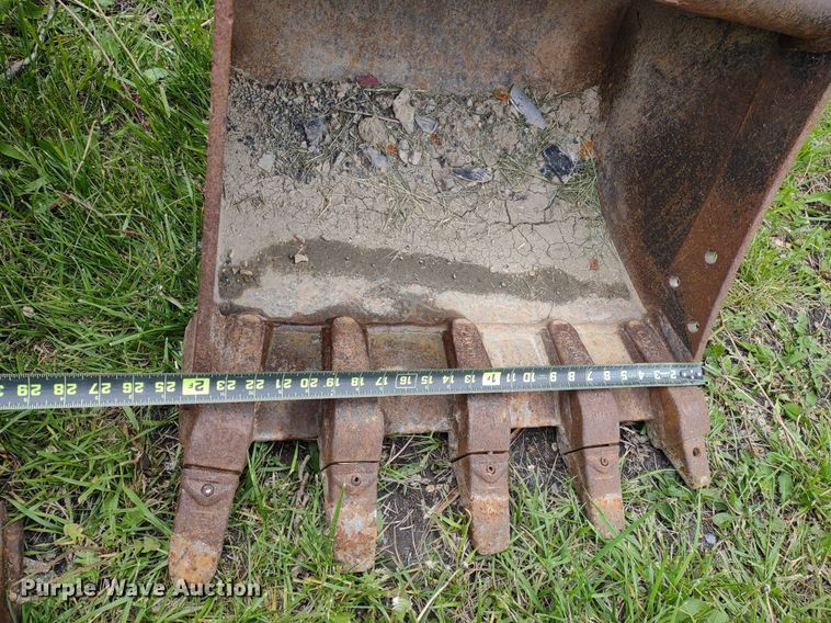 image for item DQ1712 (3) TAG mini excavator buckets