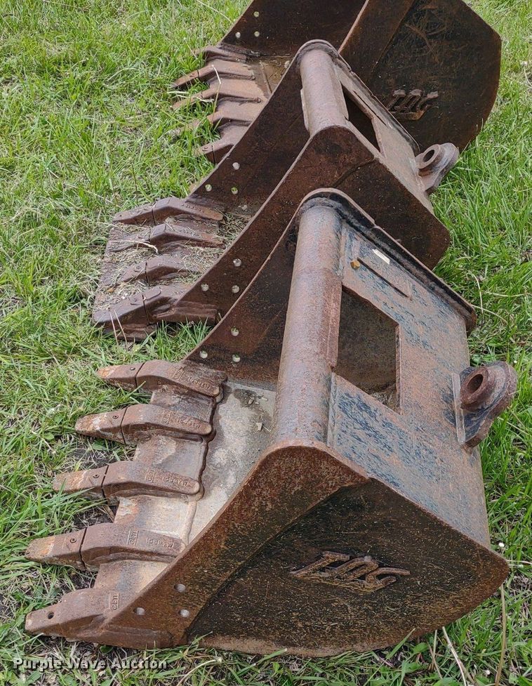 image for item DQ1712 (3) TAG mini excavator buckets