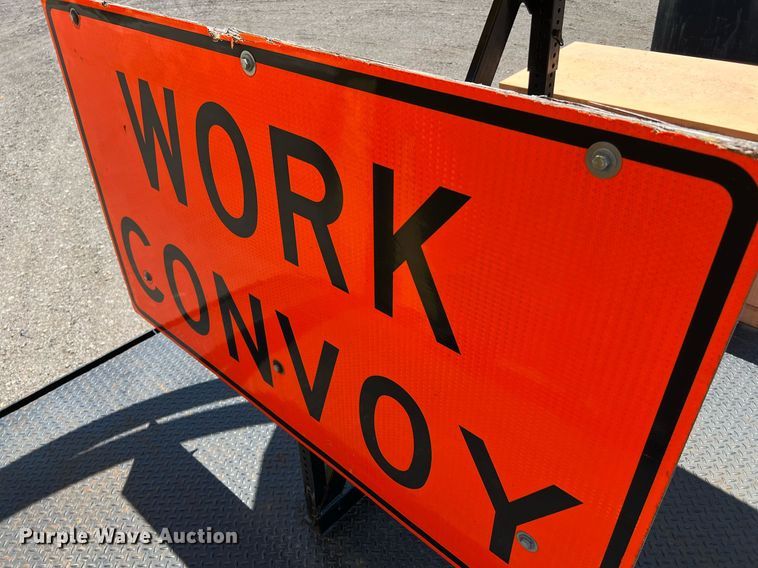 image for item DQ2045 2005 International 4300  flatbed truck with crash attenuator