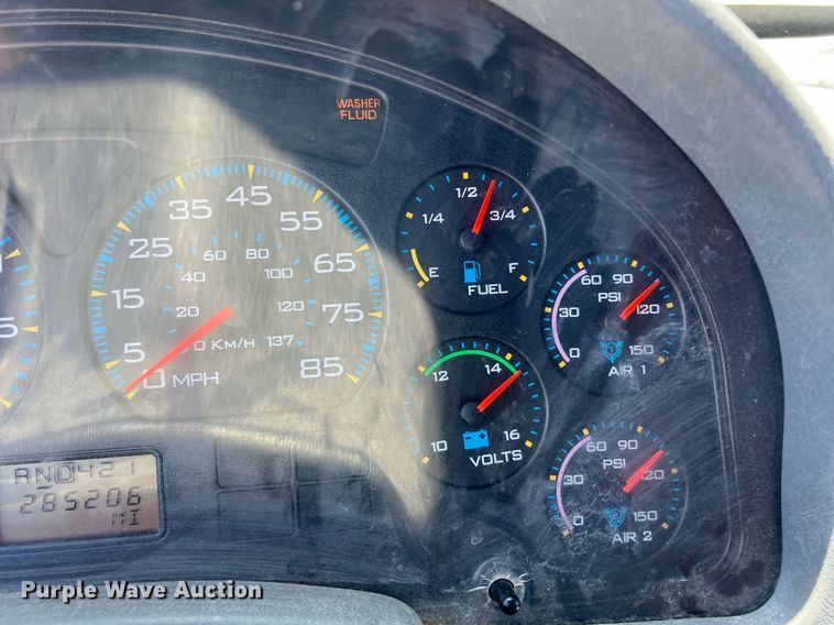 image for item DQ2045 2005 International 4300  flatbed truck with crash attenuator