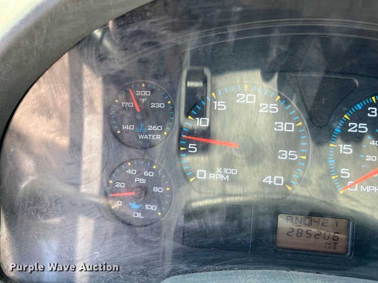 image for item DQ2045 2005 International 4300  flatbed truck with crash attenuator