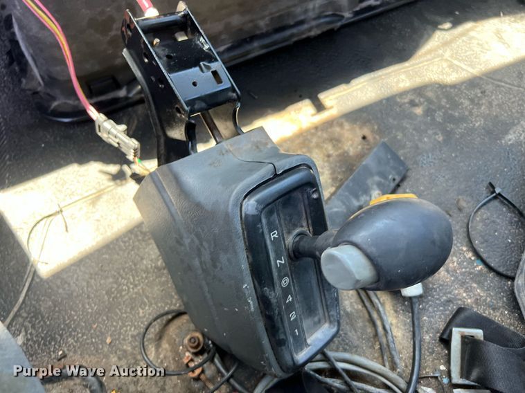 image for item DQ2045 2005 International 4300  flatbed truck with crash attenuator