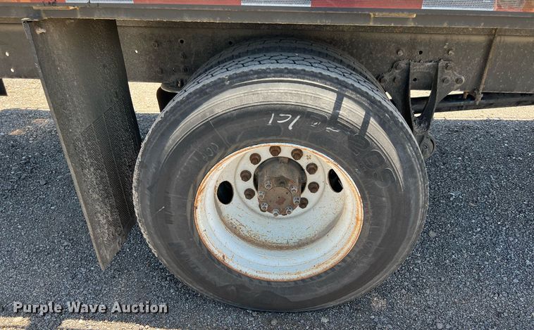 image for item DQ2045 2005 International 4300  flatbed truck with crash attenuator