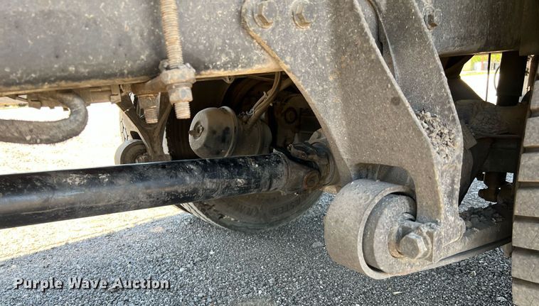 image for item DQ2045 2005 International 4300  flatbed truck with crash attenuator