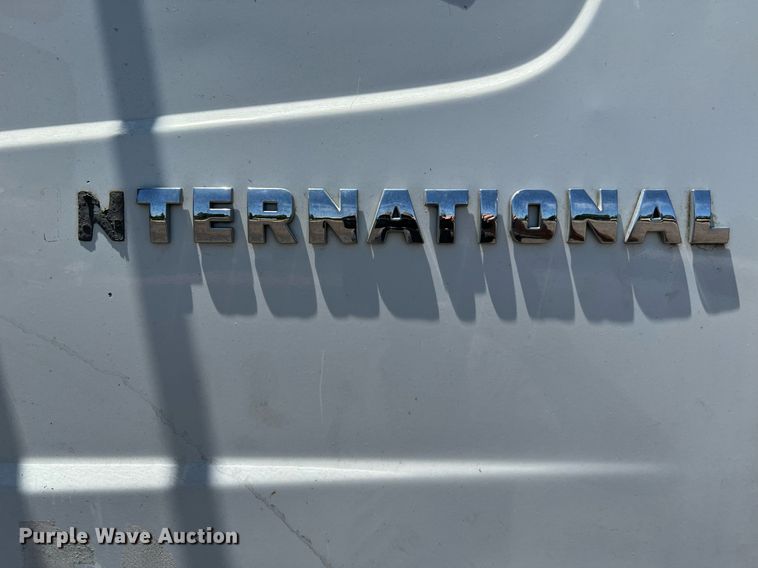 image for item DQ2045 2005 International 4300  flatbed truck with crash attenuator