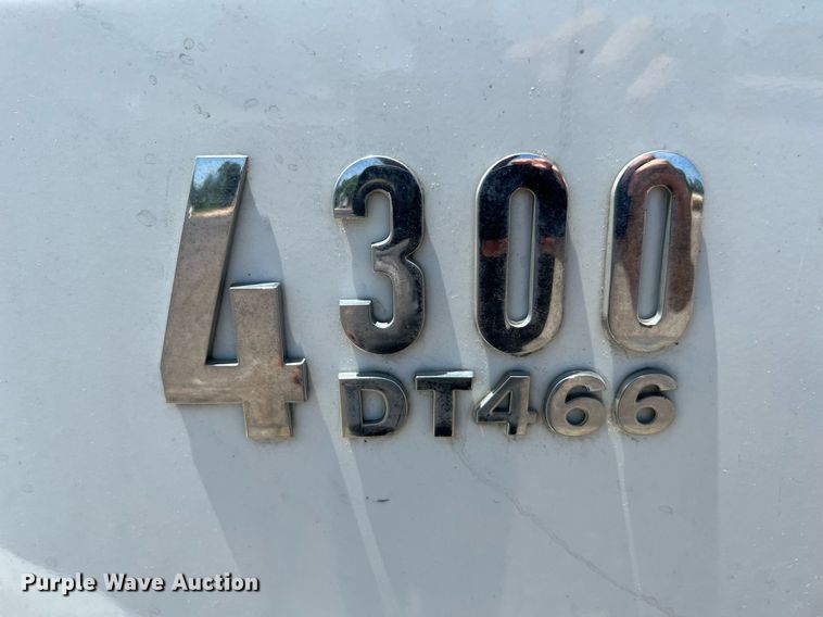 image for item DQ2045 2005 International 4300  flatbed truck with crash attenuator