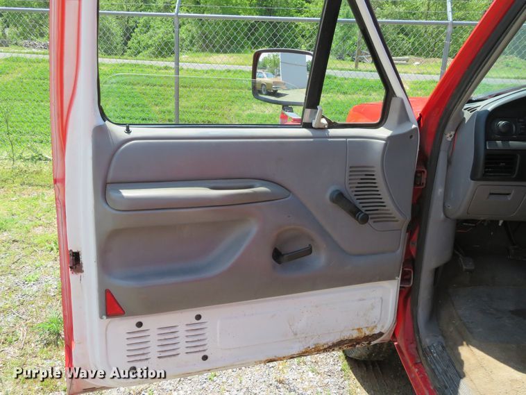 image for item DR0169 1997 Ford F350  pickup truck