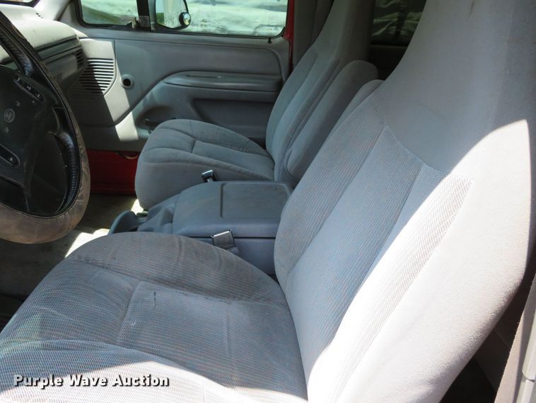 image for item DR0169 1997 Ford F350  pickup truck