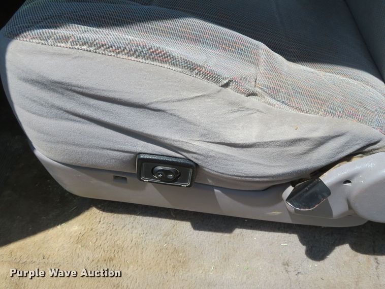 image for item DR0169 1997 Ford F350  pickup truck