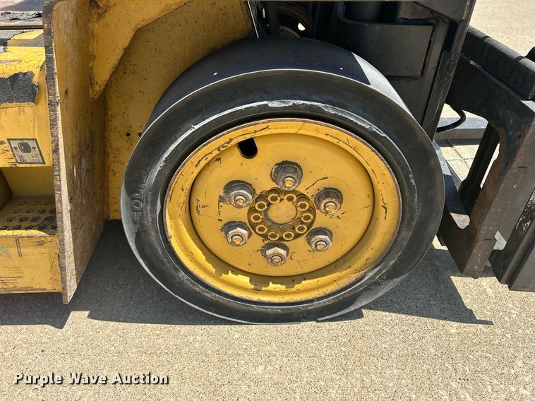 image for item DR4605 1996 Daewoo G20S-2  forklift