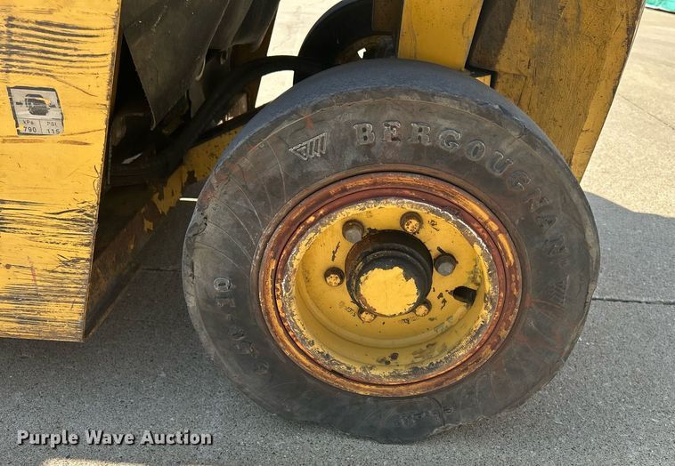 image for item DR4605 1996 Daewoo G20S-2  forklift