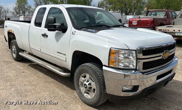 image for item DR4607 2013 Chevrolet Silverado 2500HD LT  Ext. Cab pickup truck