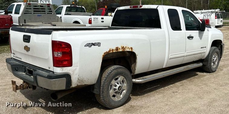 image for item DR4607 2013 Chevrolet Silverado 2500HD LT  Ext. Cab pickup truck