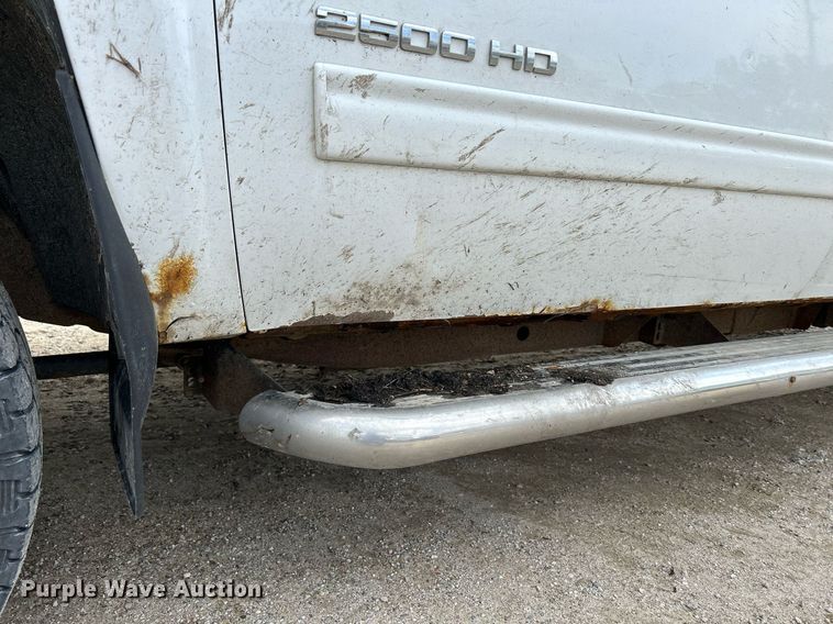 image for item DR4607 2013 Chevrolet Silverado 2500HD LT  Ext. Cab pickup truck