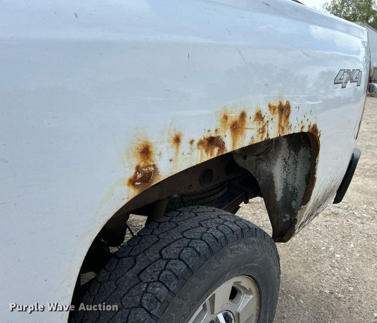 image for item DR4607 2013 Chevrolet Silverado 2500HD LT  Ext. Cab pickup truck