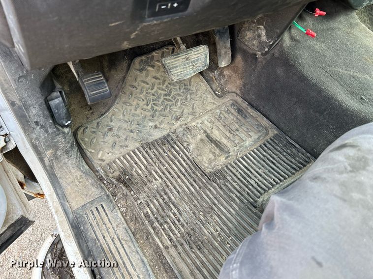 image for item DR4607 2013 Chevrolet Silverado 2500HD LT  Ext. Cab pickup truck