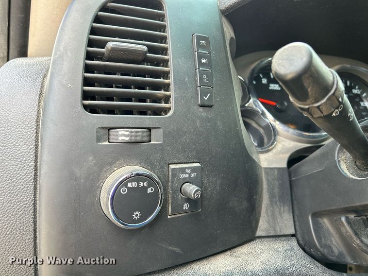 image for item DR4607 2013 Chevrolet Silverado 2500HD LT  Ext. Cab pickup truck