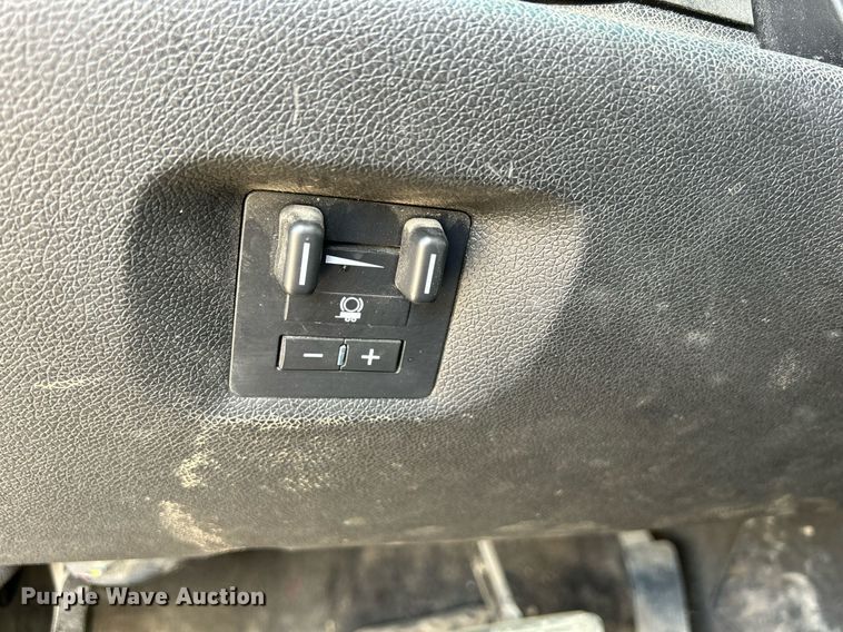 image for item DR4607 2013 Chevrolet Silverado 2500HD LT  Ext. Cab pickup truck