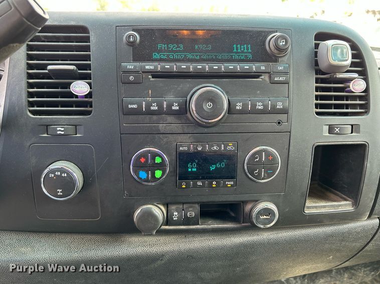 image for item DR4607 2013 Chevrolet Silverado 2500HD LT  Ext. Cab pickup truck