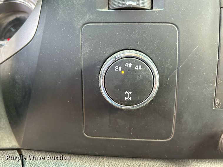 image for item DR4607 2013 Chevrolet Silverado 2500HD LT  Ext. Cab pickup truck