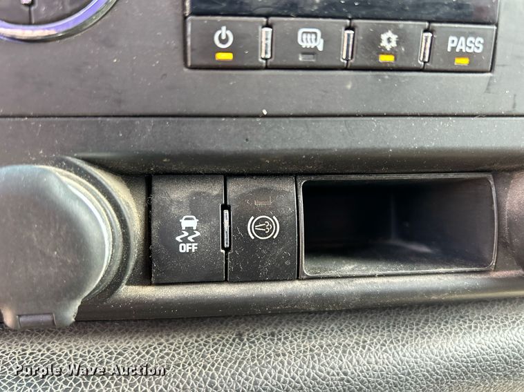 image for item DR4607 2013 Chevrolet Silverado 2500HD LT  Ext. Cab pickup truck