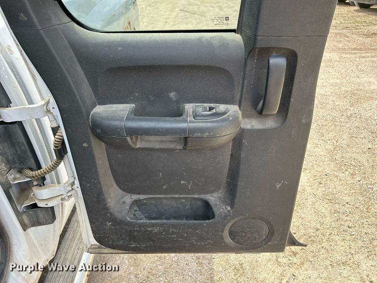 image for item DR4607 2013 Chevrolet Silverado 2500HD LT  Ext. Cab pickup truck