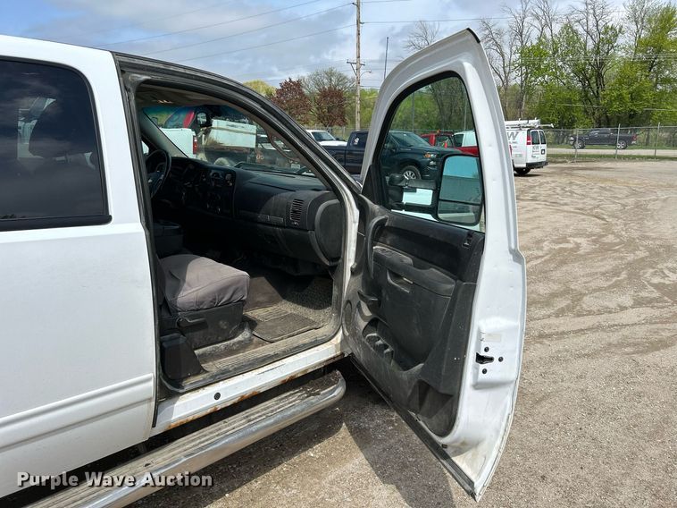 image for item DR4607 2013 Chevrolet Silverado 2500HD LT  Ext. Cab pickup truck