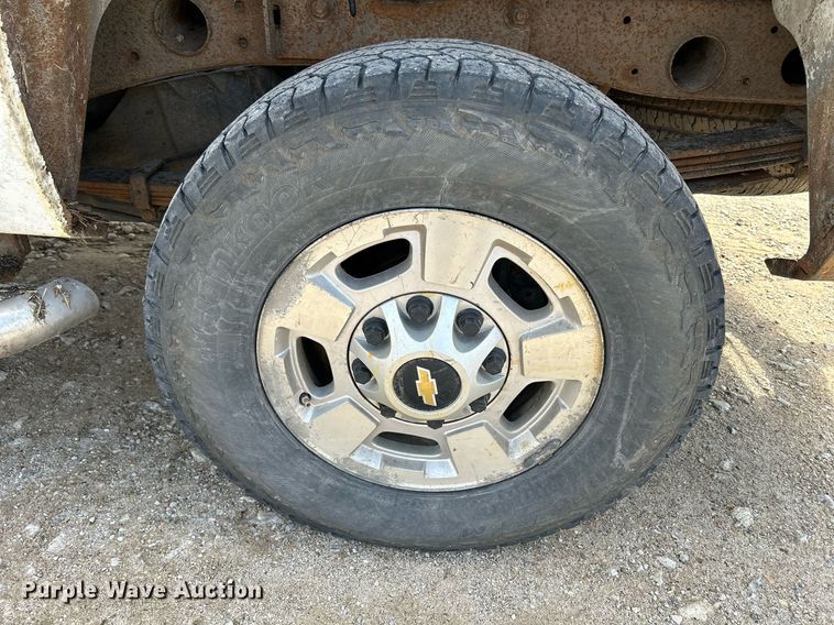 image for item DR4607 2013 Chevrolet Silverado 2500HD LT  Ext. Cab pickup truck